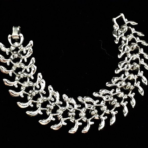 Black and White Vintage 1970's Bracelet - Picture 4 of 8